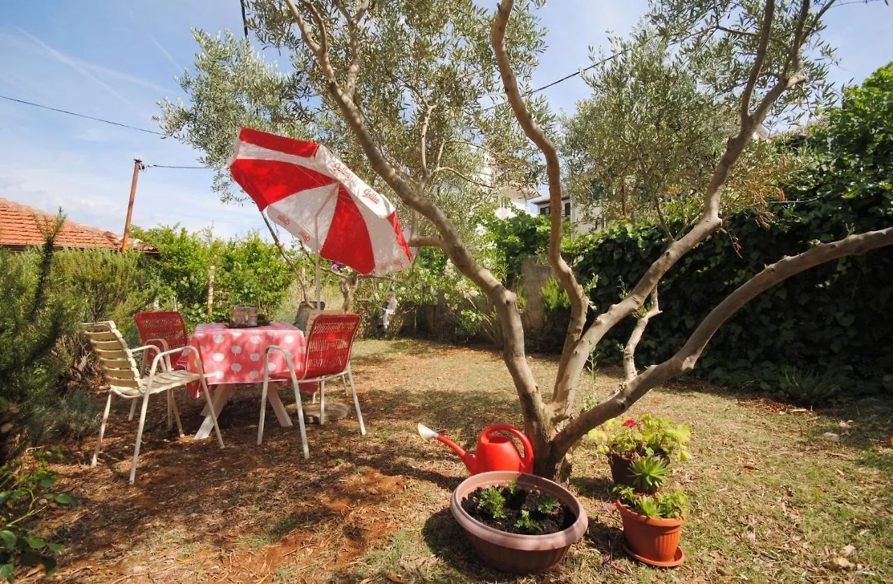 Apartments By The Sea Arbanija, Ciovo - 11514